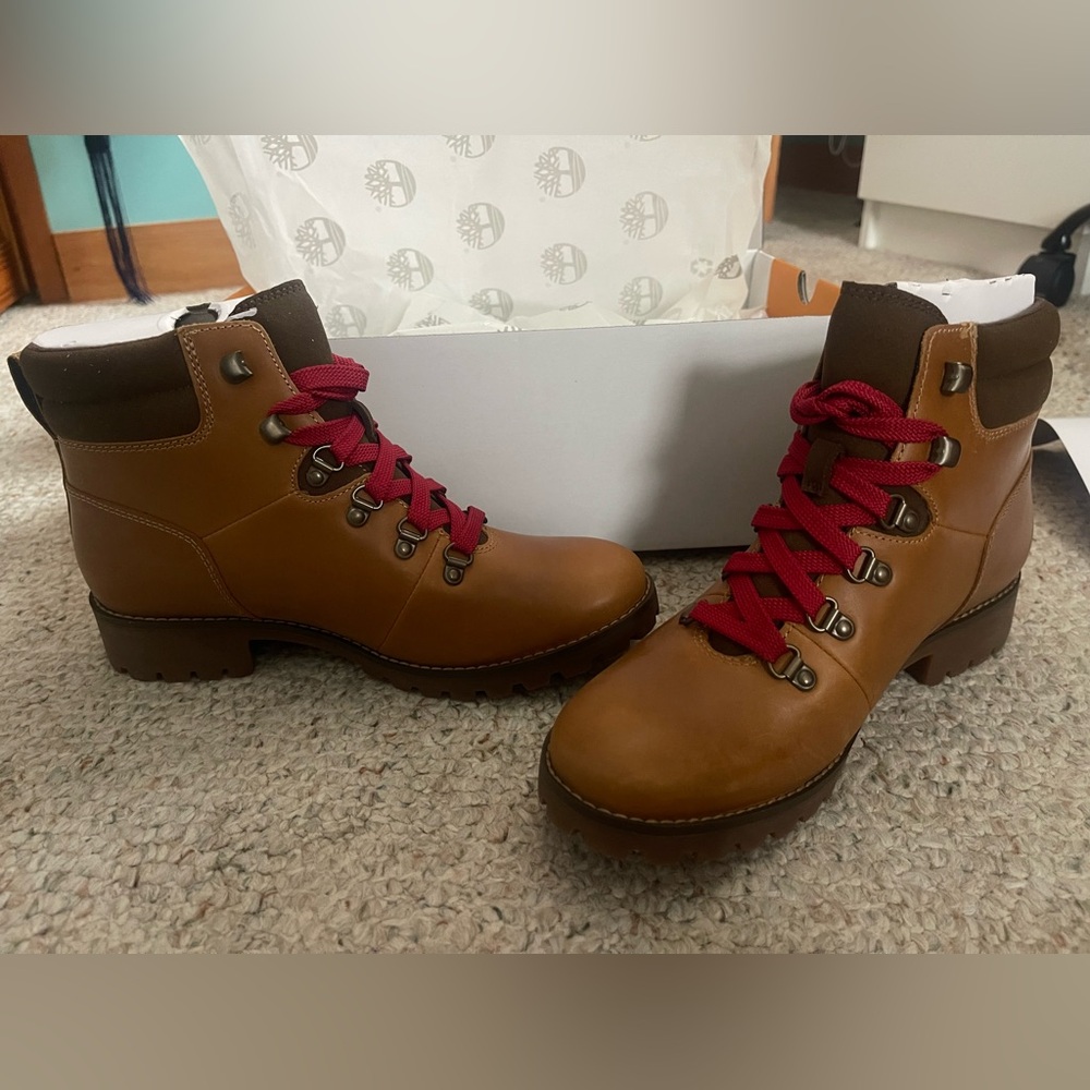 NEW timberland women’s boots